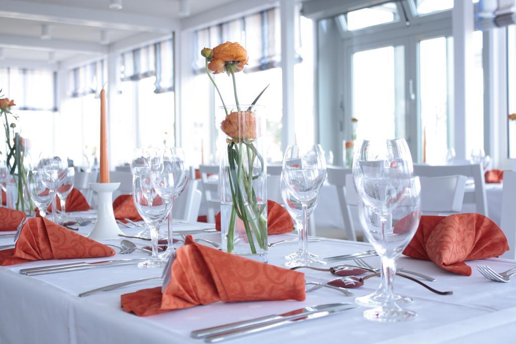 Hotel Admiral Scheer Laboe Esterno foto