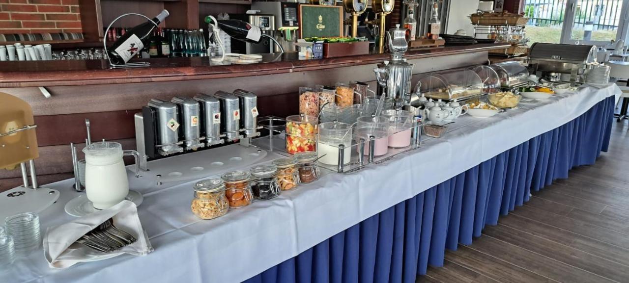 Hotel Admiral Scheer Laboe Esterno foto